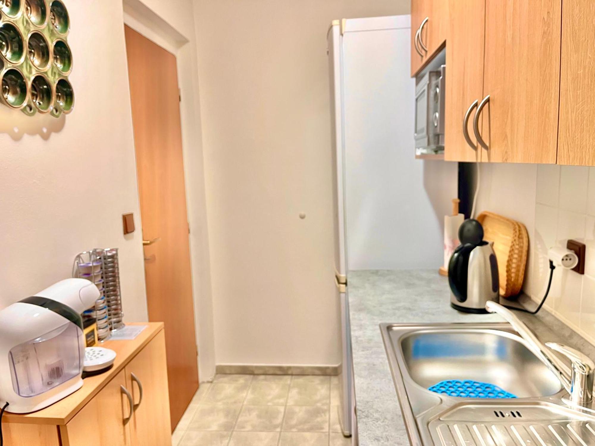 soukromý pokoj s vlastní kuchyní a koupelnou Jičín Exterior foto