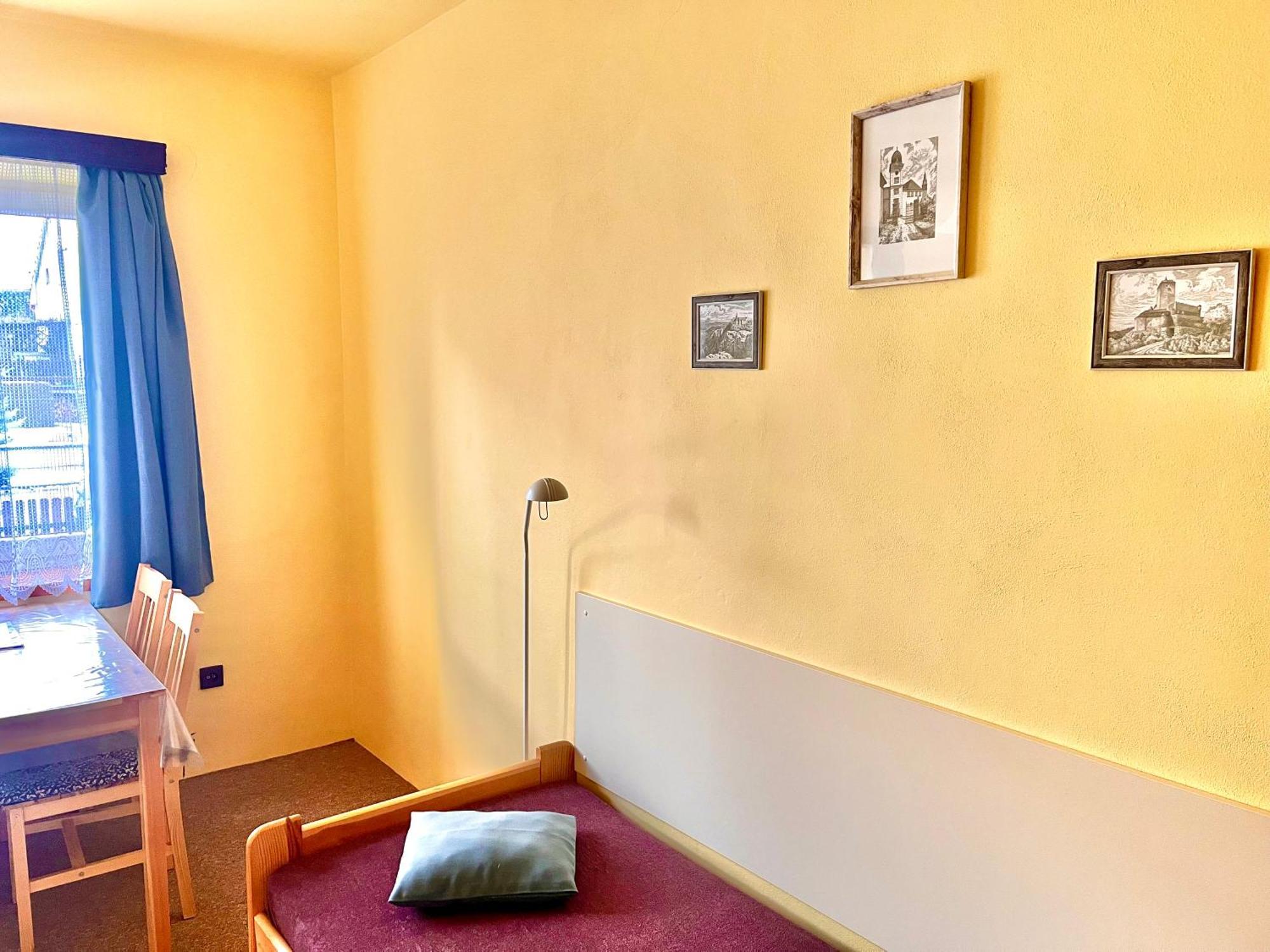 soukromý pokoj s vlastní kuchyní a koupelnou Jičín Exterior foto